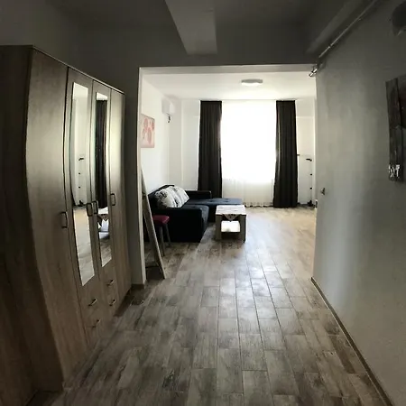 City Apartament * 那沃达利
